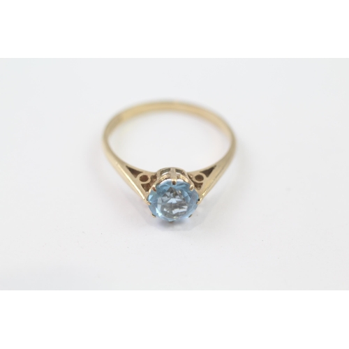 136 - 9ct Gold Vintage Blue Paste Set Solitaire Ring (2g) Size  P