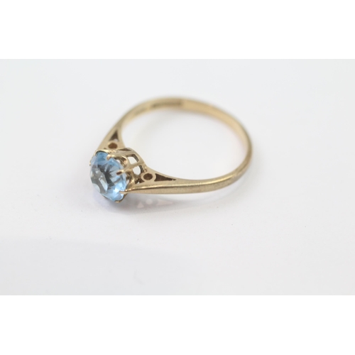 136 - 9ct Gold Vintage Blue Paste Set Solitaire Ring (2g) Size  P