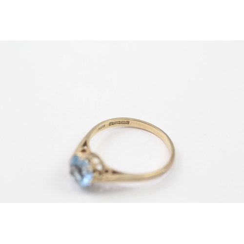 136 - 9ct Gold Vintage Blue Paste Set Solitaire Ring (2g) Size  P