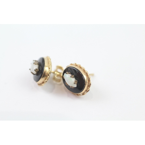 145 - 14ct Gold Vintage Onyx And Opal Set Stud Earrings (2g)