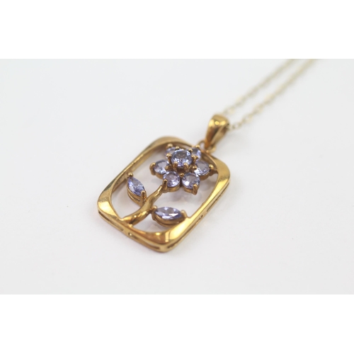 151 - 9ct Gold Vintage Tanzanite Floral Pendant Necklace (2.6g)