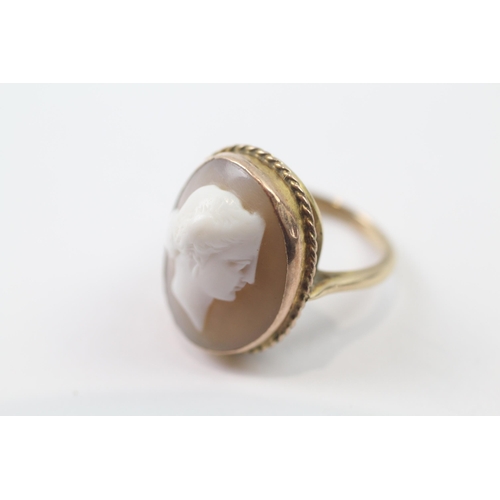 156 - 9ct gold shell cameo dress ring (5.5g) Size  O