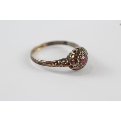 167 - 9ct gold ruby & diamond antique cluster ring (1.3g) Size  Q