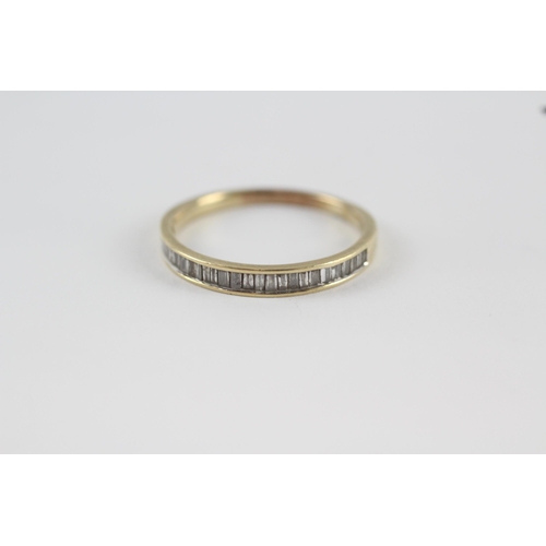 169 - 9ct gold diamond half eternity ring (1.4g) Size  P