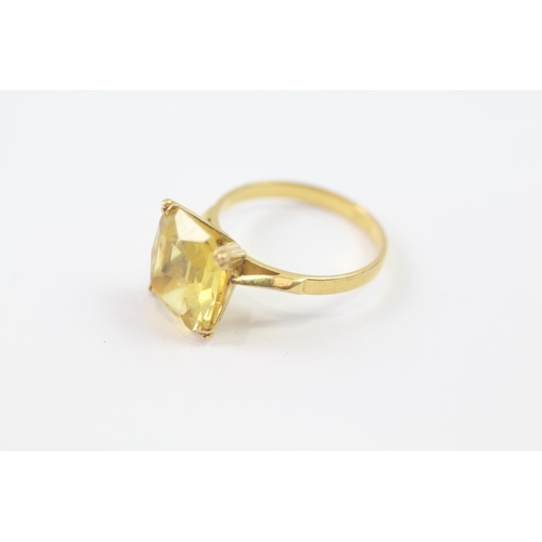 176 - 20ct gold yellow paste dress ring (4.6g) Size  O