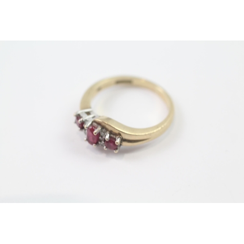 177 - 9ct gold synthetic ruby & diamond vintage dress ring (3g) Size  M