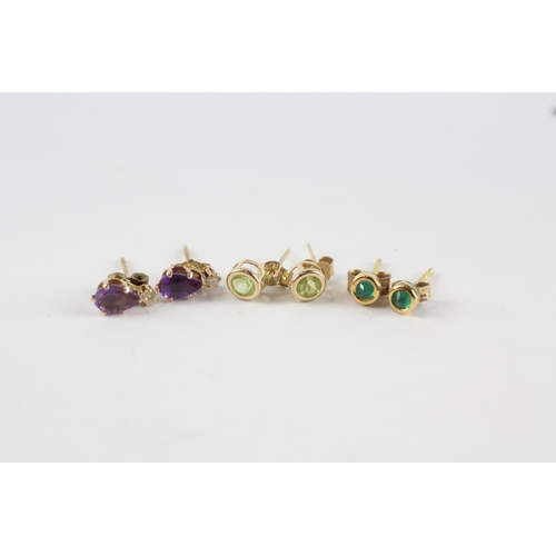 184 - 3 x 9ct gold amethyst, peridot & chrysoprase earrings (1.3g)