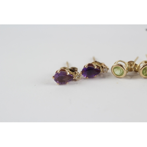 184 - 3 x 9ct gold amethyst, peridot & chrysoprase earrings (1.3g)