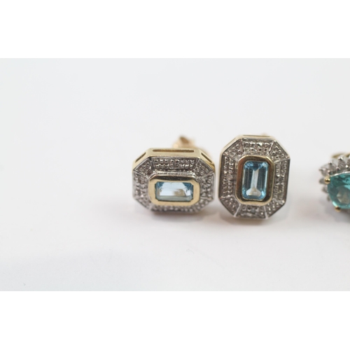 201 - 2 x 9ct gold paired earrings inc. topaz & apatite (4.3g)