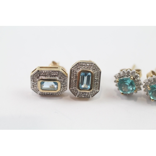 201 - 2 x 9ct gold paired earrings inc. topaz & apatite (4.3g)