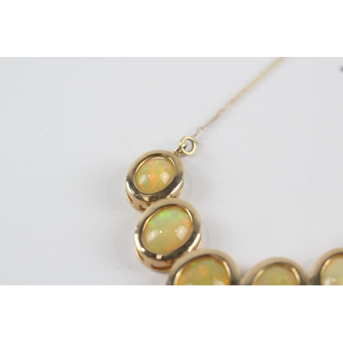 208 - 9ct gold vintage opal necklace (5.3g)