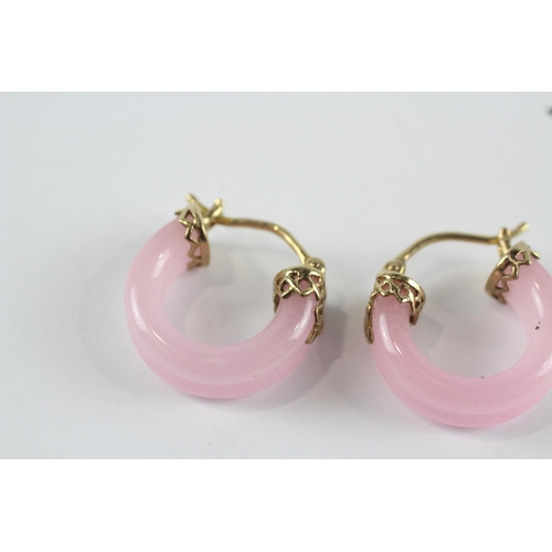 210 - 9ct gold vintage rose quartz hoop earrings (4.9g)