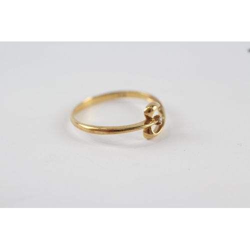 217 - 18ct gold diamond heart ring (1.3g) Size  L 1/2