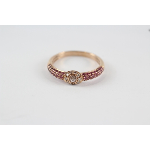 220 - 14ct rose gold diamond & pink sapphire dress ring (2.3g) Size  P