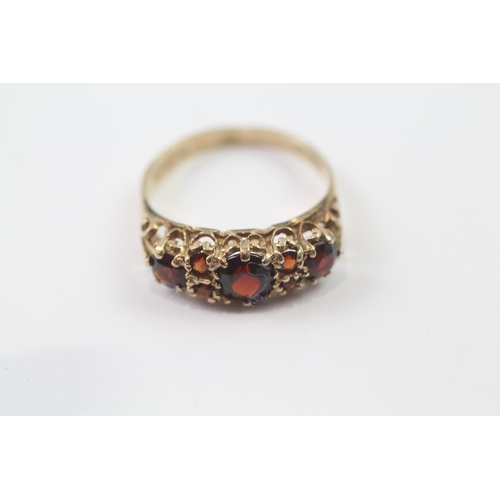 233 - 9ct gold vintage garnet set dress ring (2.1g) Size  N