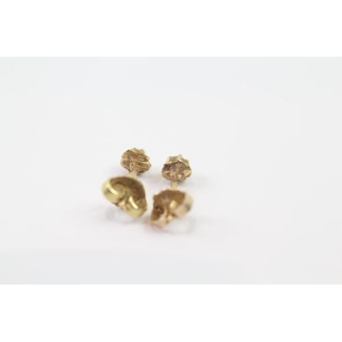 236 - 14ct gold diamond set solitaire stud earrings (0.8g)