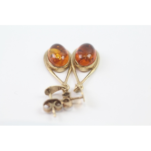 240 - 9ct gold vintage baltic amber set drop earrings (3.4g)