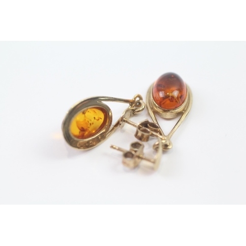 240 - 9ct gold vintage baltic amber set drop earrings (3.4g)