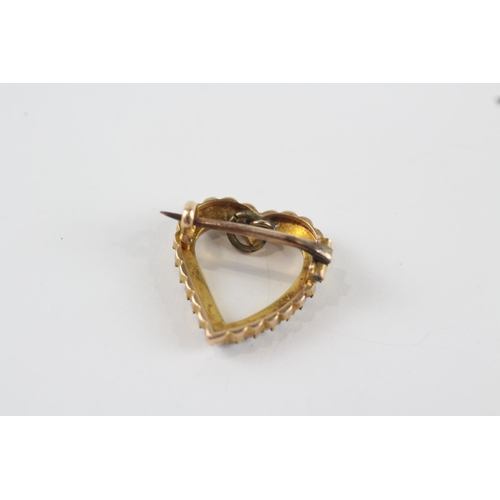 244 - 15ct gold antique split pearl heart brooch (3.7g)