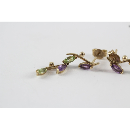 257 - 9ct gold peridot & amethyst foliate paired drop earrings (2.1g)