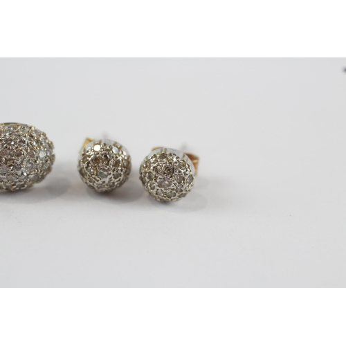 265 - 2 x 9ct gold diamond bombe stud earrings (4.1g)