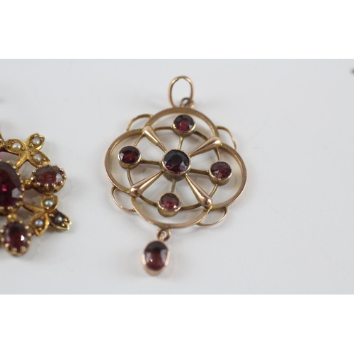 267 - 2 x 9ct gold garnet & seed pearl antique lavalliere pendants (3.5g)