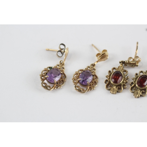 275 - 3 x 9ct gold amethyst, garnet & peridot stud earrings (6.8g)