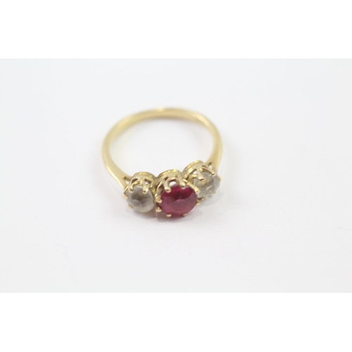 276 - 18ct gold synthetic ruby & white gemstone three stone ring (2.8g)