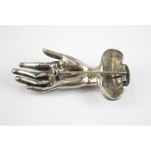 315 - Silver antique hand brooch (17g)