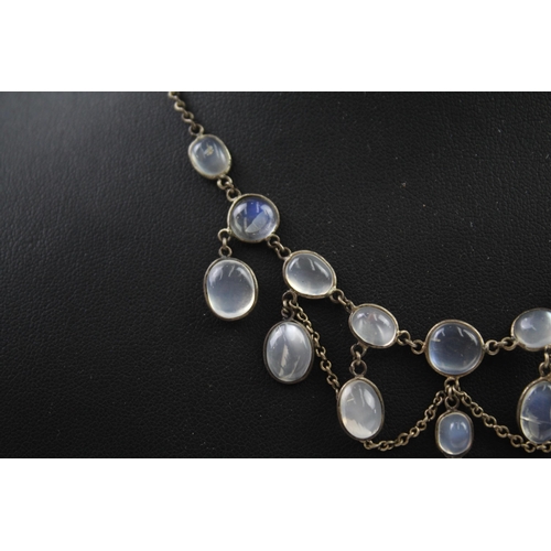 323 - Silver moonstone necklace (8g)