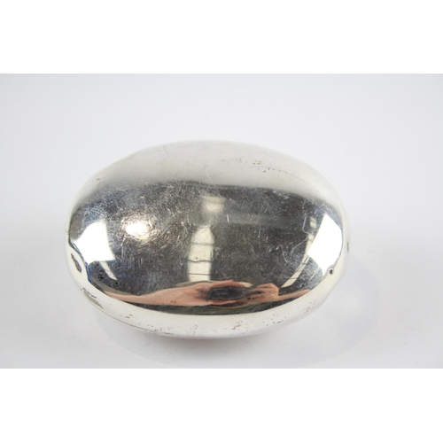 356 - Antique 1920 Birmingham Sterling Silver Oval Squeeze Action Snuff Box (42g)