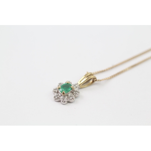 41 - 9ct Gold Vintage Emerald & Diamond Floral Cluster Pendant Necklace (1.6g)