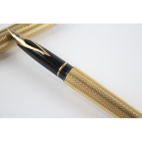 469 - Vintage SHEAFFER Targa Gold Plate FOUNTAIN PEN w/ 14ct Gold Nib WRITING