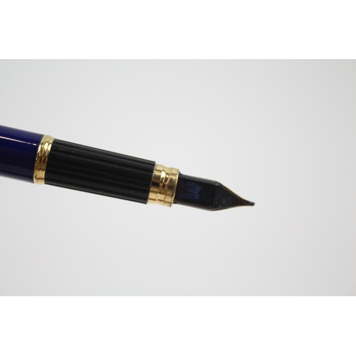 470 - Vintage WATERMAN Lady Charlotte Navy Fountain Pen w/ 18ct Gold Nib WRITING