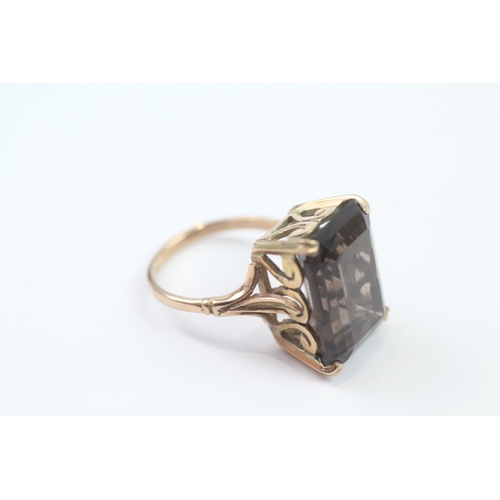 72 - 9ct Gold Vintage Smokey Quartz Statement Ring (6.7g) Size  O