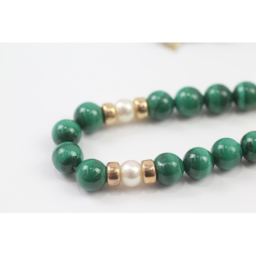 96 - 9ct Gold Vintage Malachite And Cultured Pearl Set Necklace (44g)