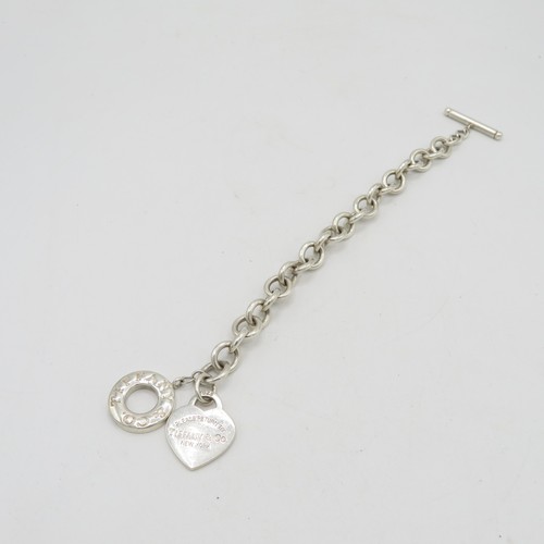 316 - Silver bracelet with heart tag by designer Tiffany & Co (40g)