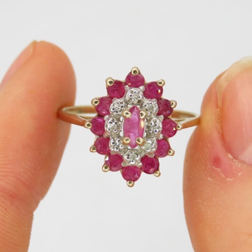 16 - 9ct Gold Vintage Ruby And Diamond Set Cluster Ring (2.3g) Size  Q