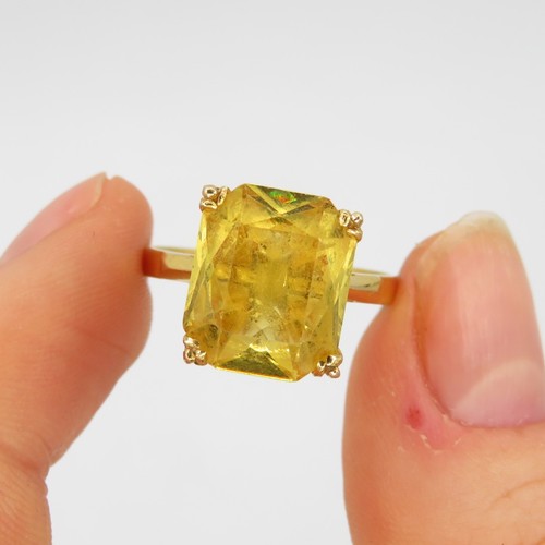 176 - 20ct gold yellow paste dress ring (4.6g) Size  O