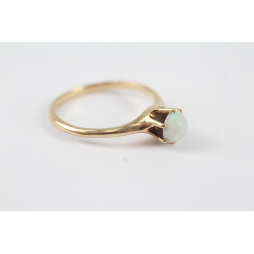 137 - 14ct gold single stone opal ring (2.7g) Size  R