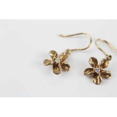 15 - 14ct gold diamond floral drop earrings (2.2g)