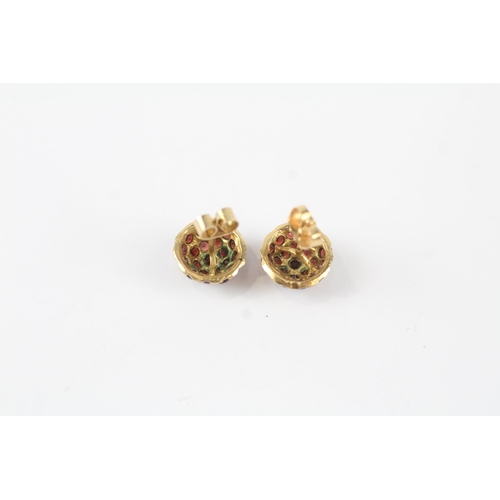 151 - 9ct gold antique garnet cluster dome stud earrings (2.9g)