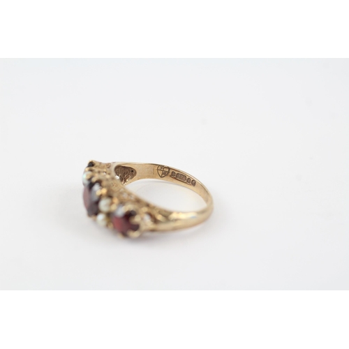 152 - 9ct gold garnet & pearl antique ring (2.9g) Size  M 1/2