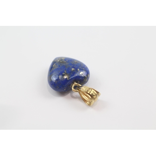 157 - 18ct gold lapis heart pendant (2.6g)