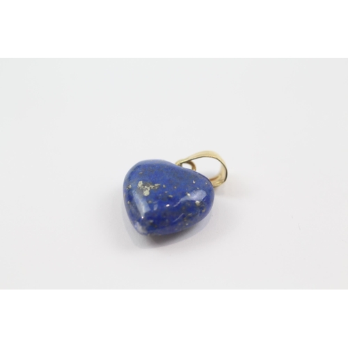 157 - 18ct gold lapis heart pendant (2.6g)