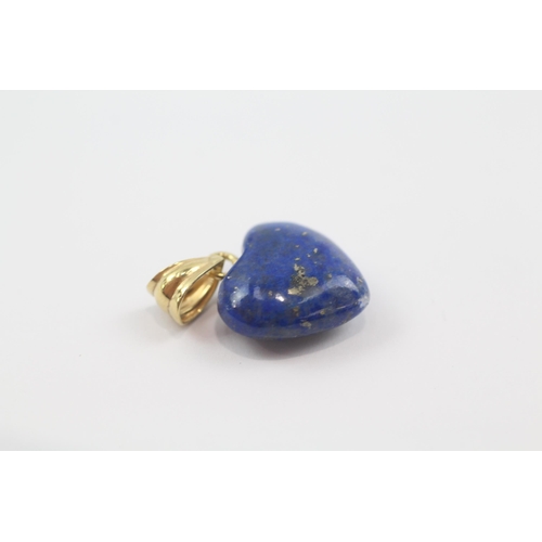 157 - 18ct gold lapis heart pendant (2.6g)