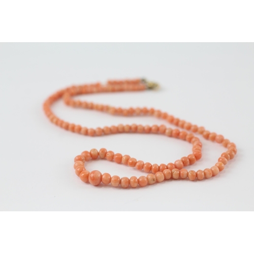 171 - 9ct gold clasped graduated coral bead necklace (5.7g)