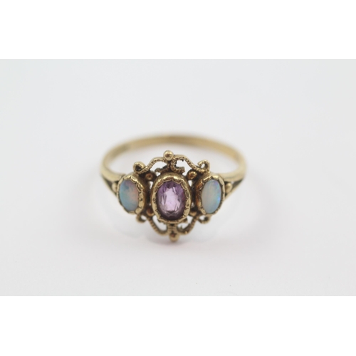 186 - 9ct gold antique amethyst & opal trilogy dress ring (2g) Size  N 1/2