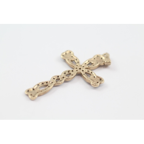 188 - 9ct bi-colour gold diamond Celtic cross pendant (3g)