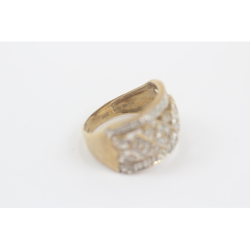 30 - 9ct gold diamond openwork dress ring (3.4g) Size  N 1/2